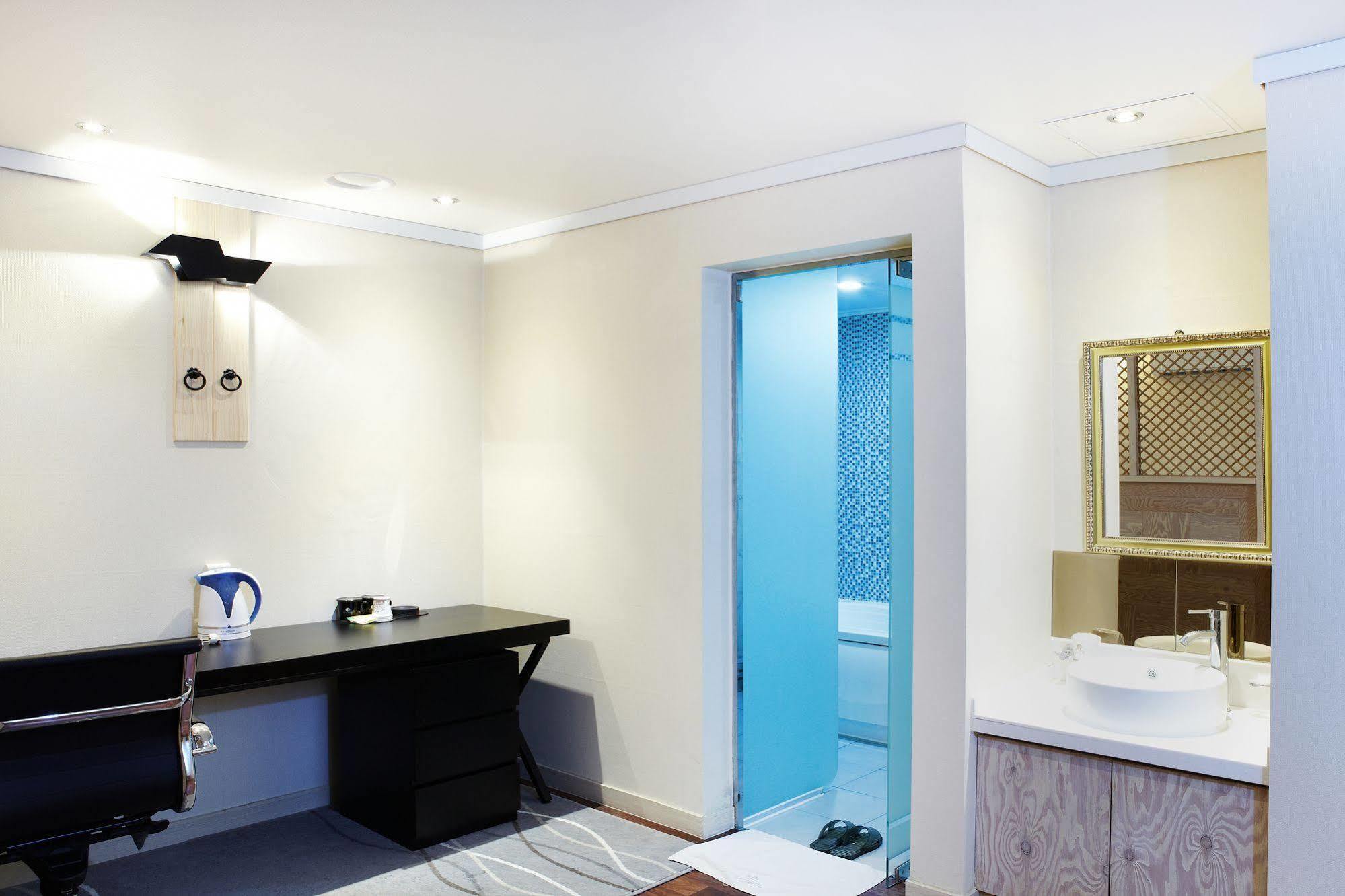 Bell Hotel Hwaseong Exterior photo